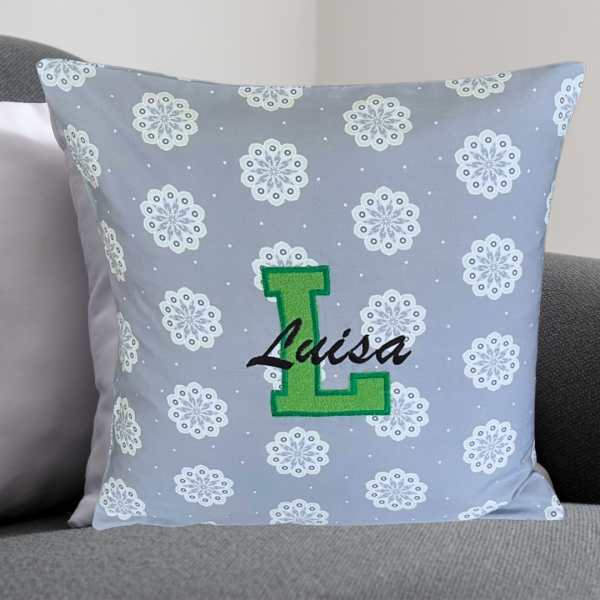 Namenskissen-Hülle mit Buchstabenapplikation und Wunschname bestickt 40x40 cm